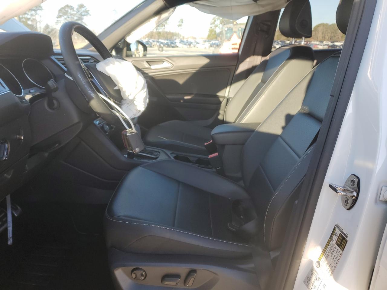 2021 Volkswagen Tiguan - Image 7
