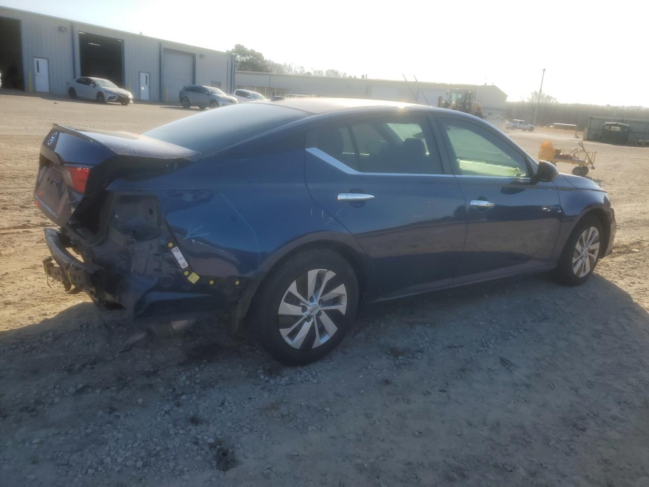 2019 Nissan Altima - Image 3