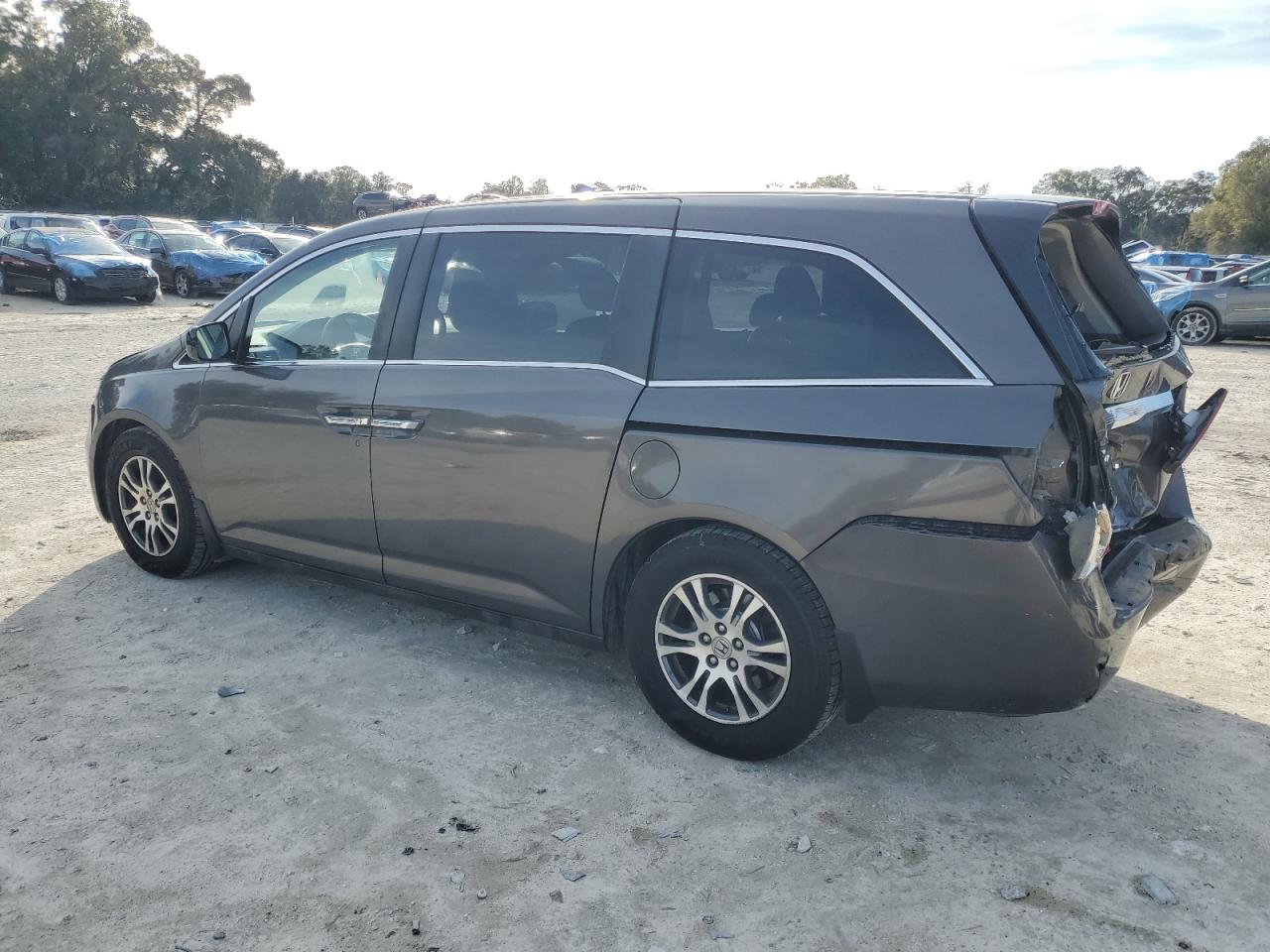 2012 Honda Odyssey - Image 2