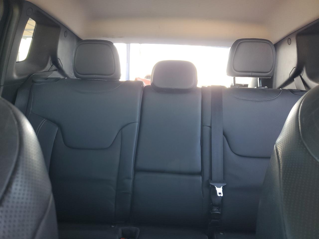 2015 Jeep Renegade - Image 10