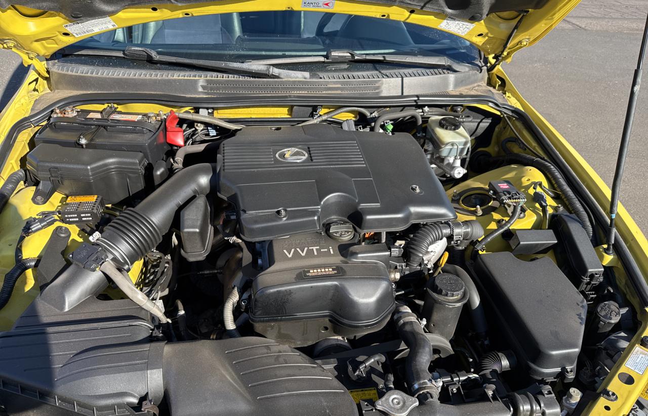 2001 Lexus IS - Image 7