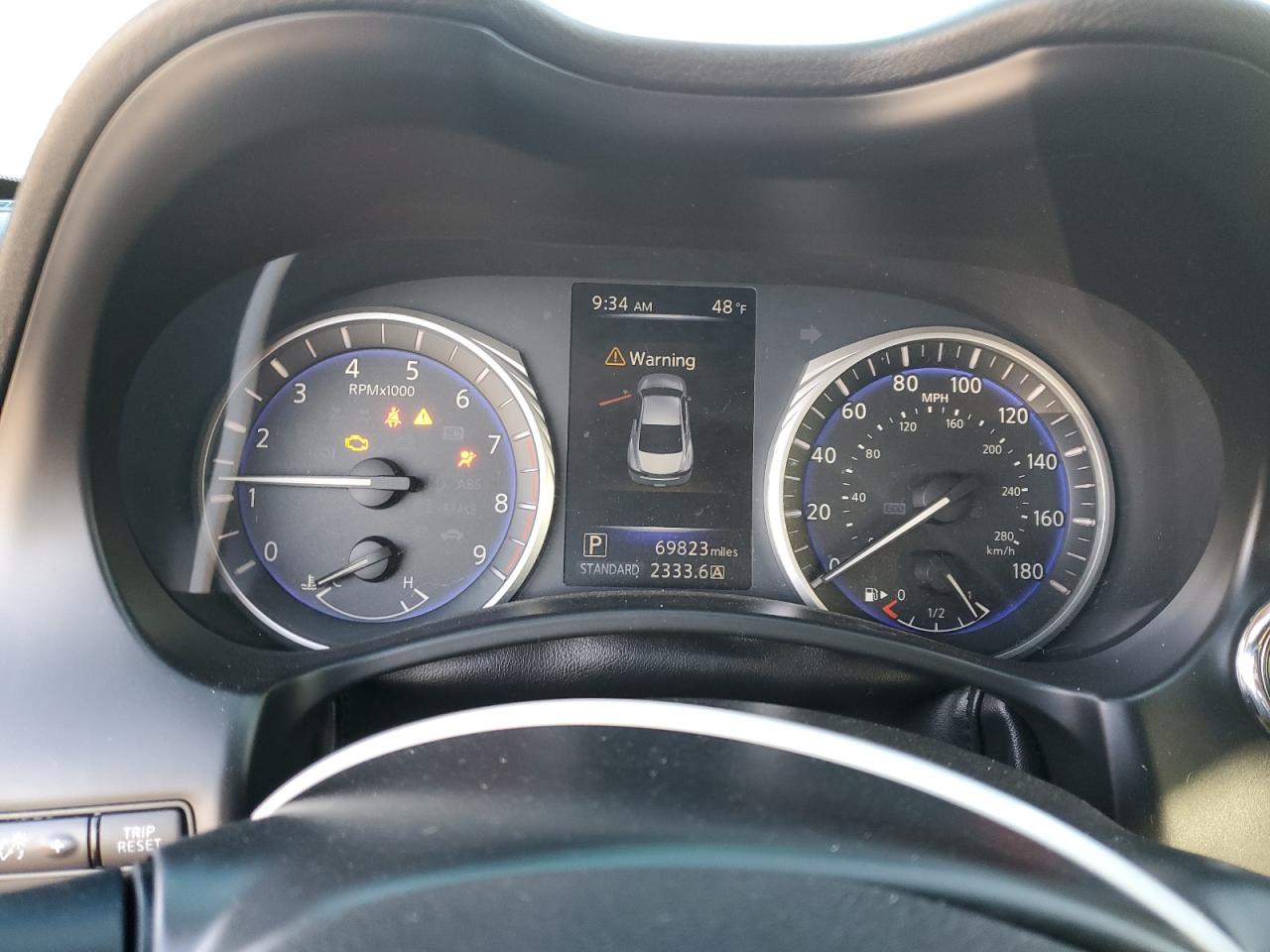 2018 Infiniti Q60 - Image 9
