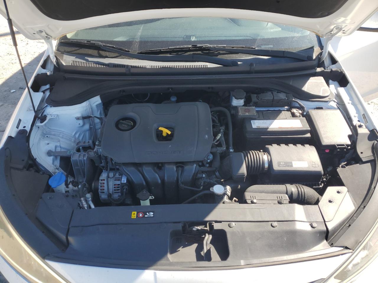 2019 Hyundai Elantra - Image 11