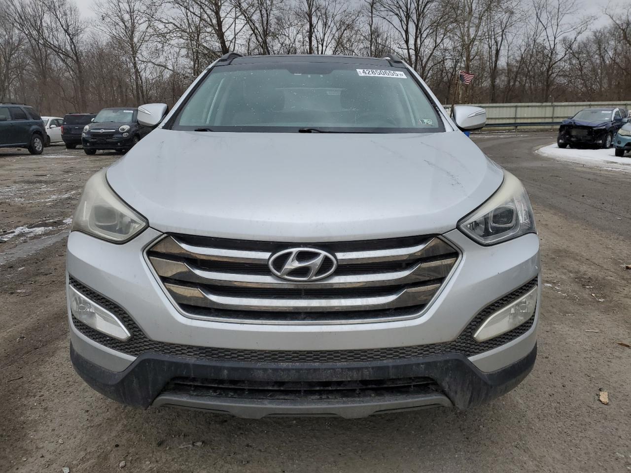2015 Hyundai Santa Fe - Image 5