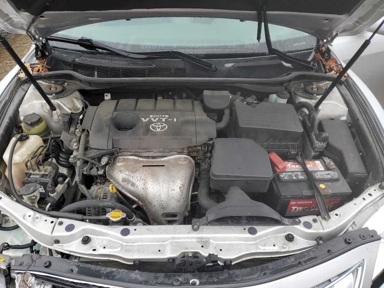 2010 Toyota Camry - Image 11