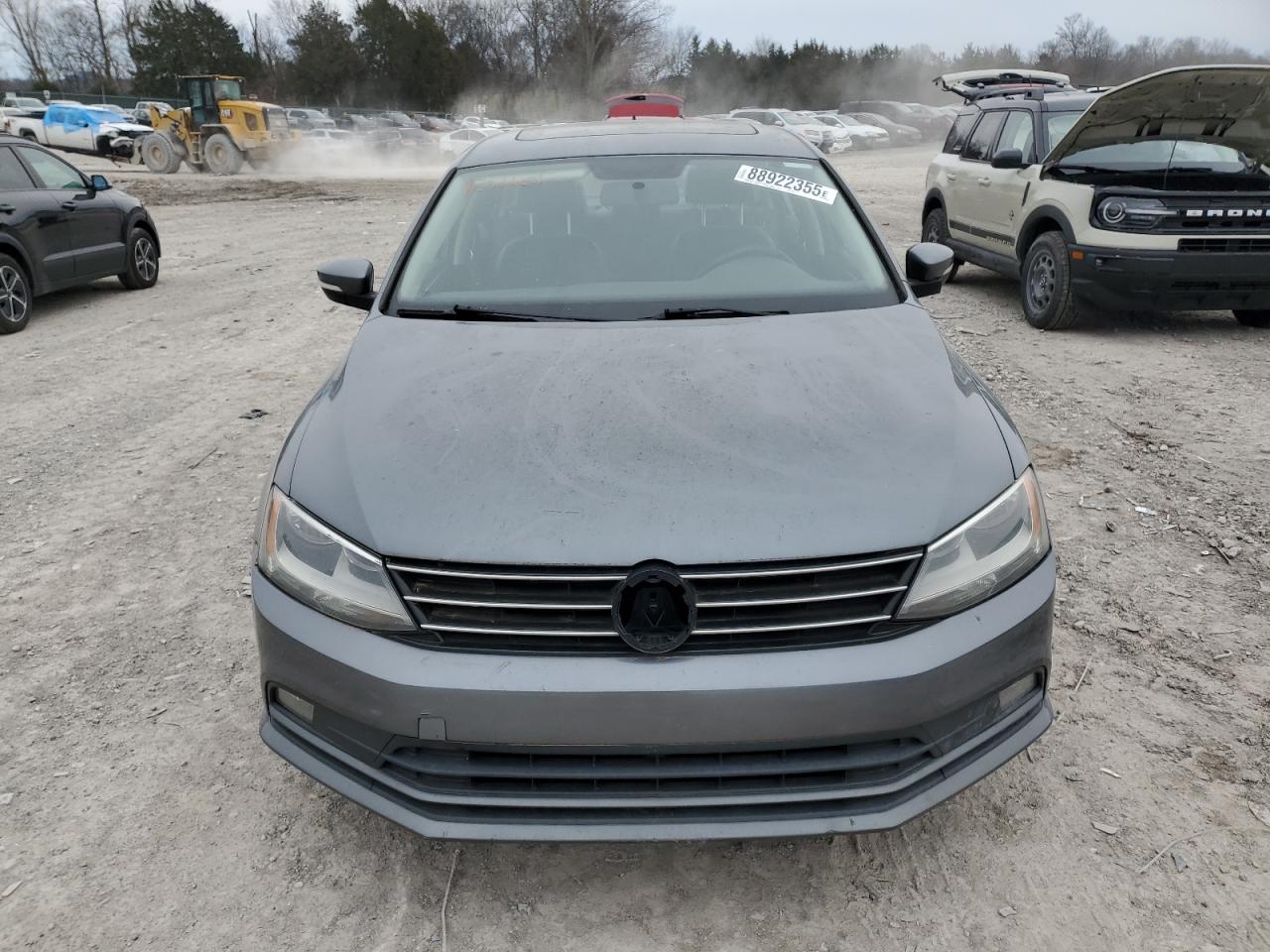 2015 Volkswagen Jetta - Image 5