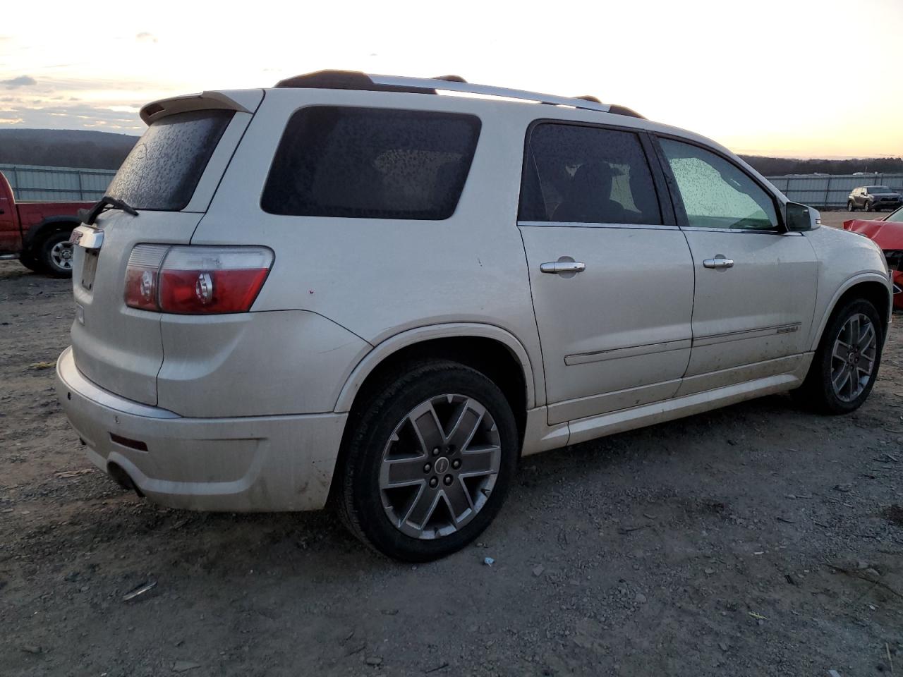 2012 GMC Acadia - Image 3