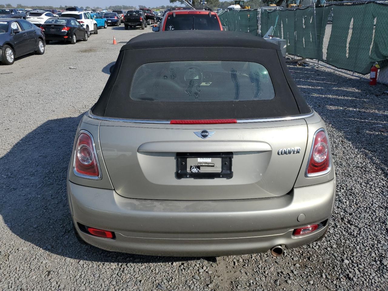 2011 Mini Cooper VIN: WMWZN3C5XBT132988 Lot: 87453744