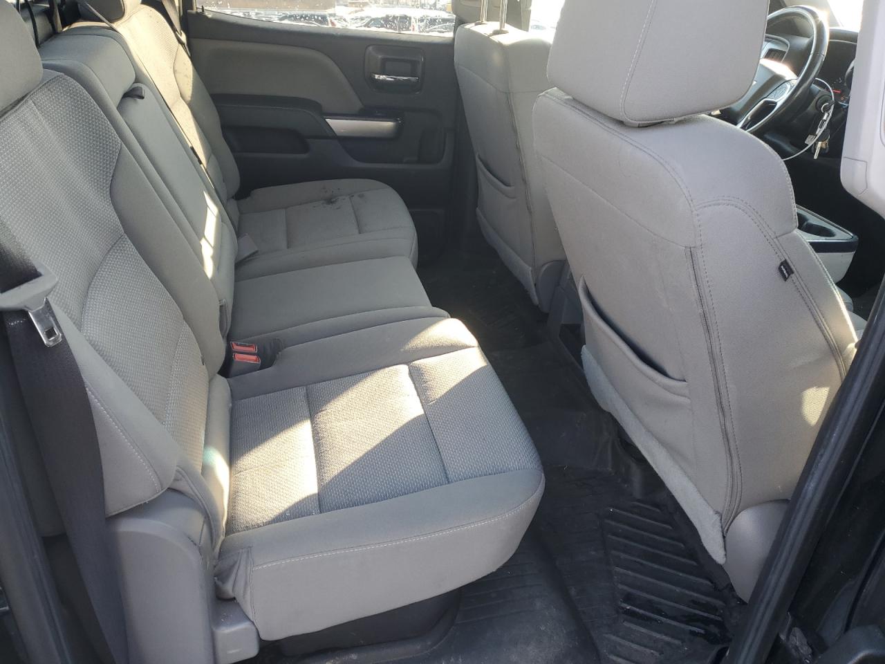 2018 Chevrolet Silverado - Image 10