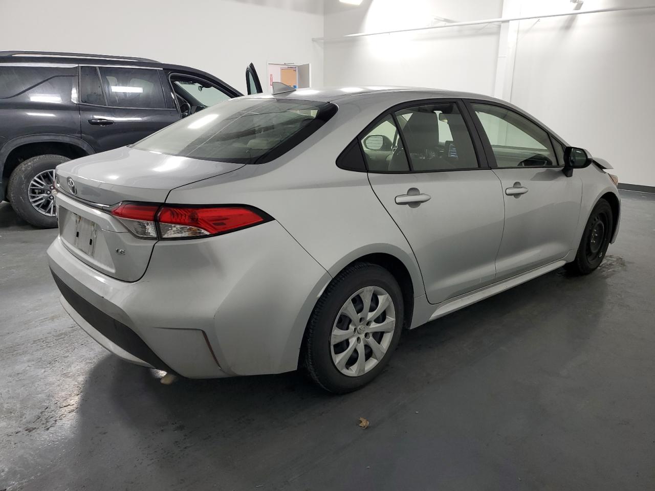 2022 Toyota Corolla - Image 3