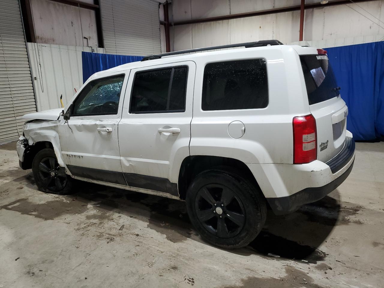 2017 Jeep Liberty (Patriot) - Image 2