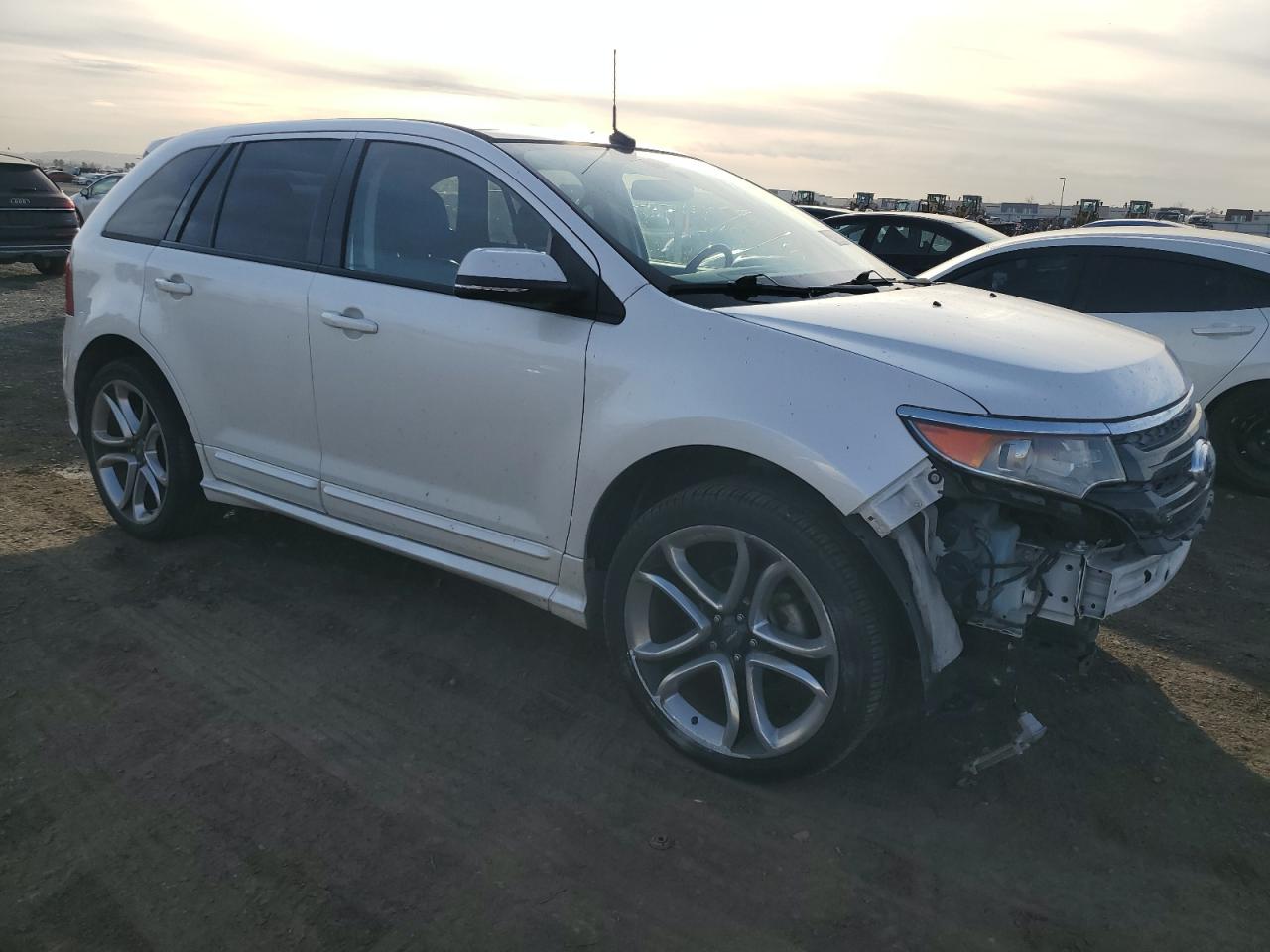2013 Ford Edge - Image 4