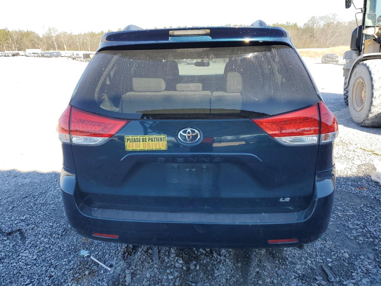 2011 Toyota Sienna - Image 6