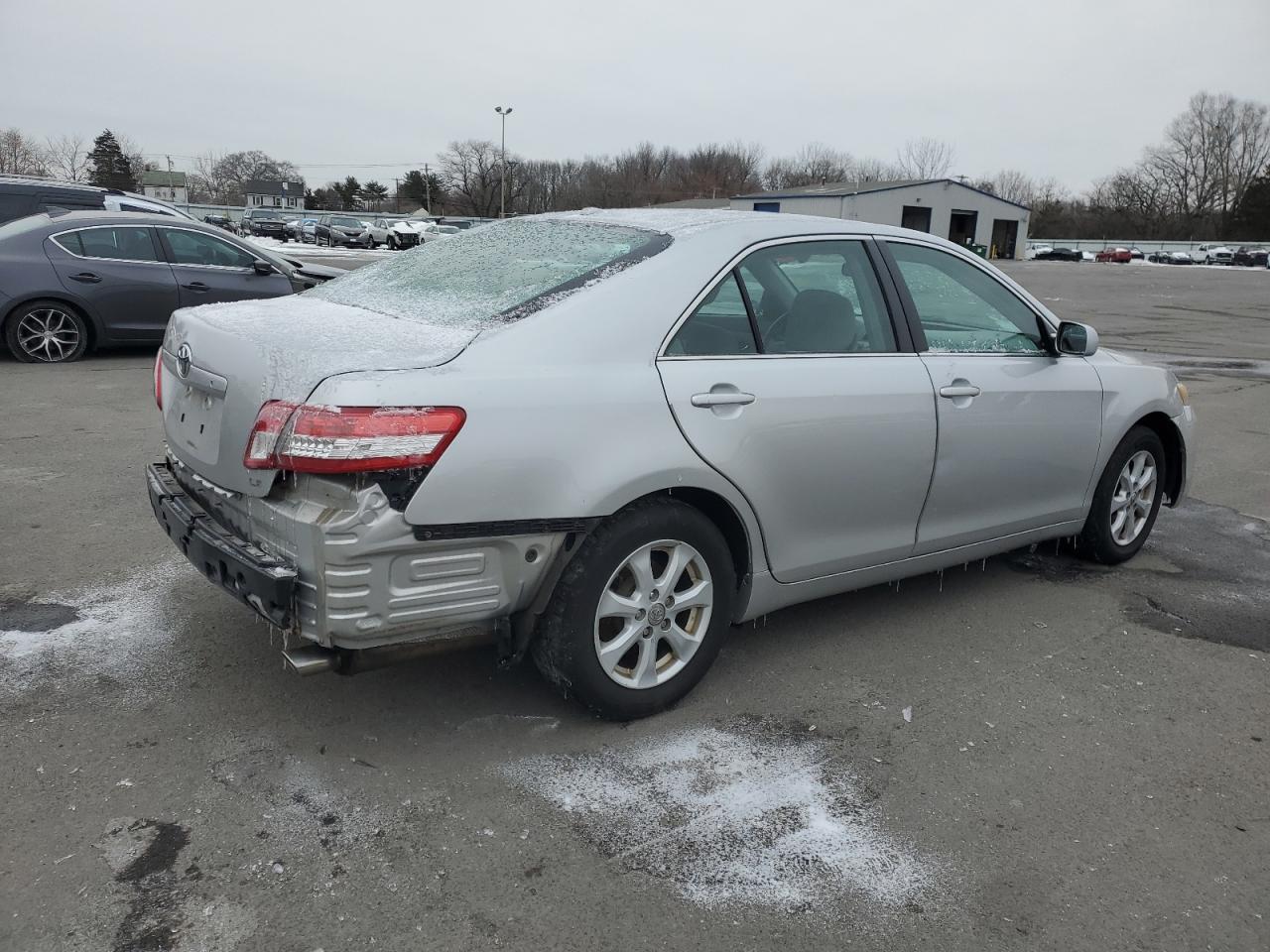2011 Toyota Camry - Image 3