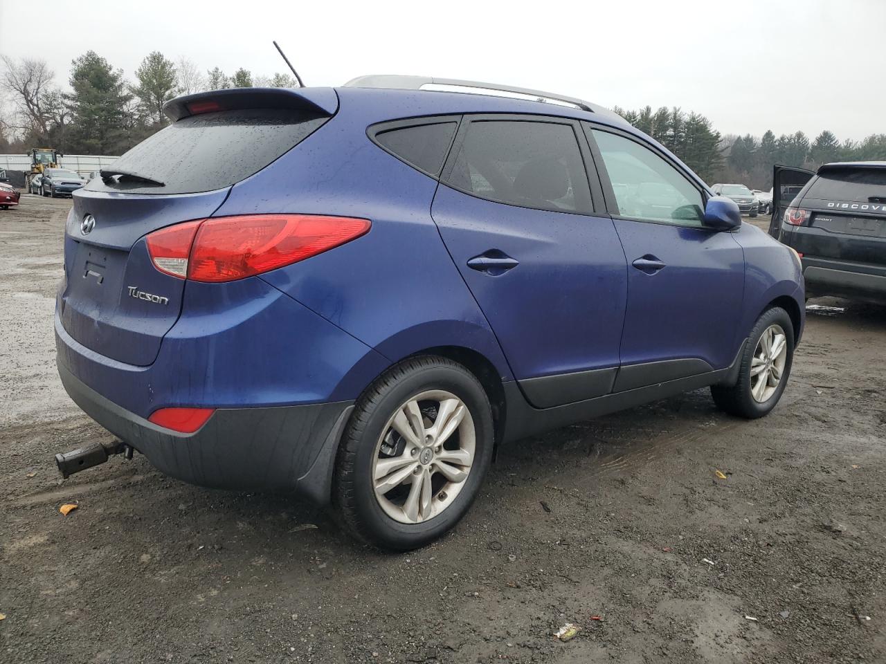 2011 Hyundai Tucson - Image 3