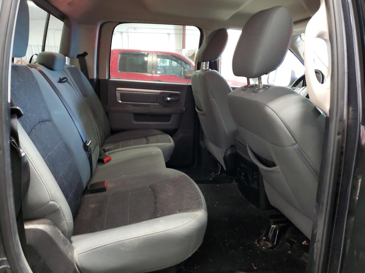 2014 RAM 1500 - Image 10