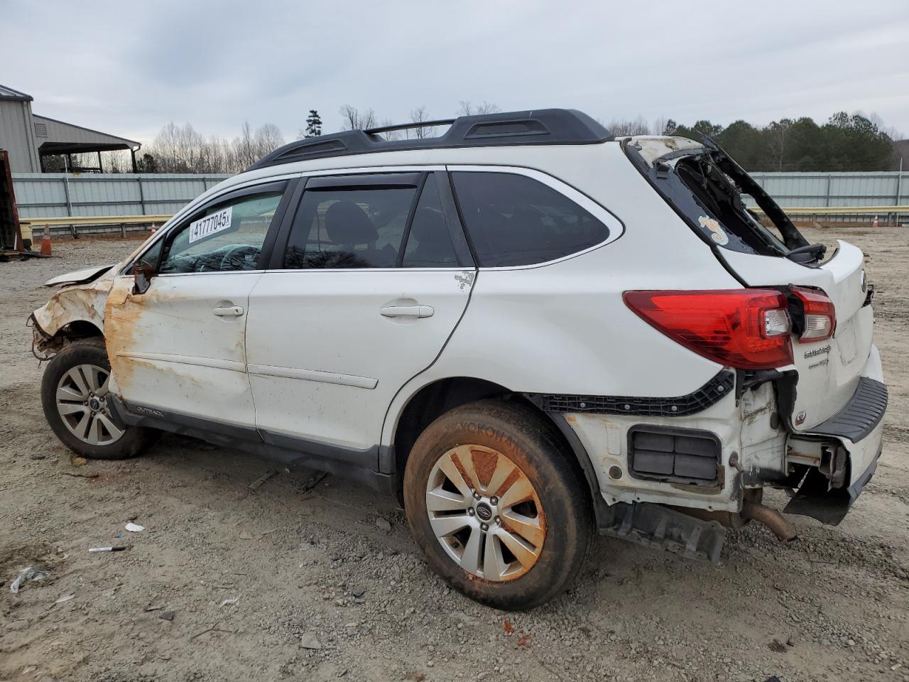2015 Subaru Outback - Image 2