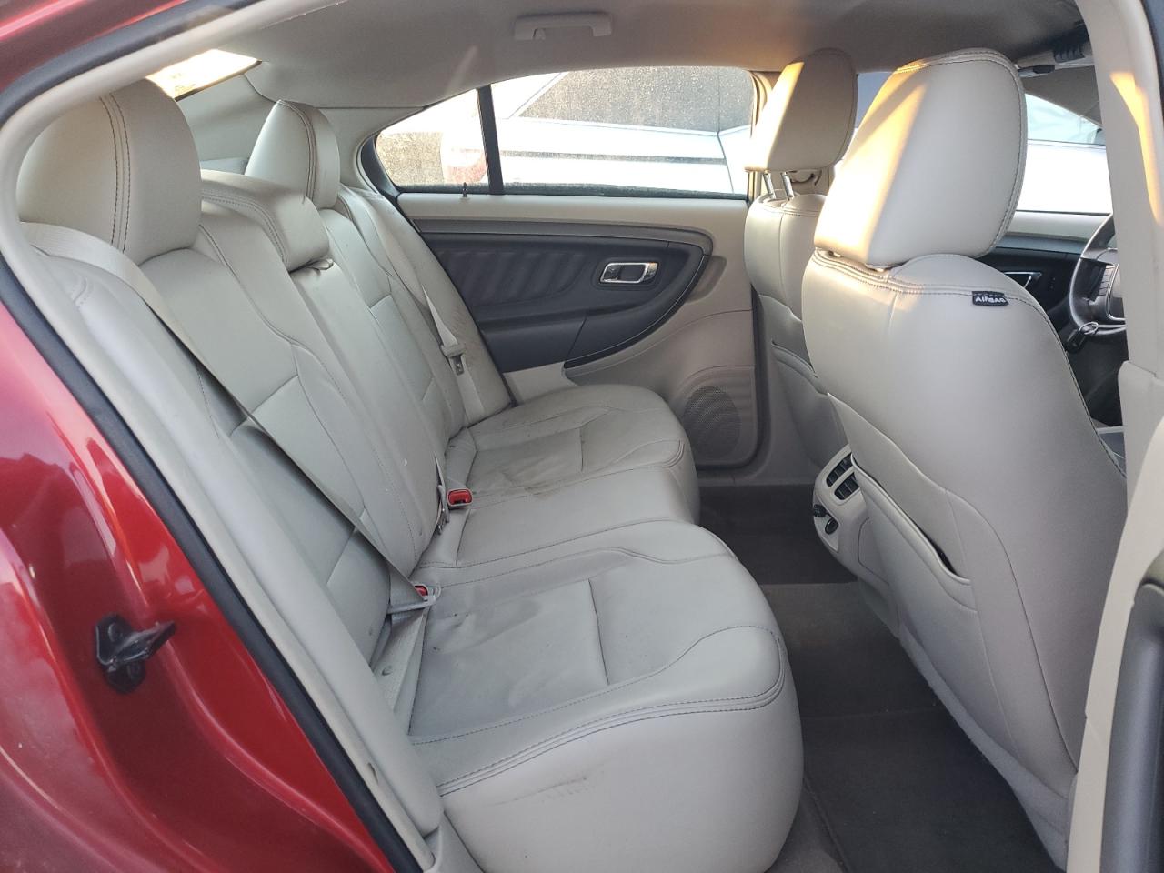 2012 Ford Taurus - Image 10