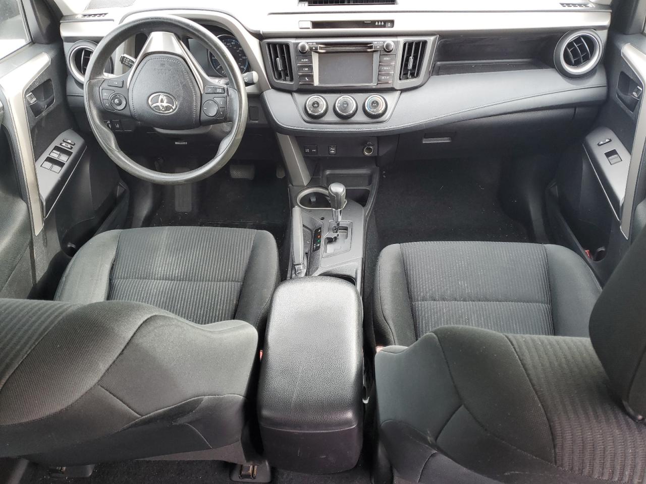 2018 Toyota RAV 4 - Image 8