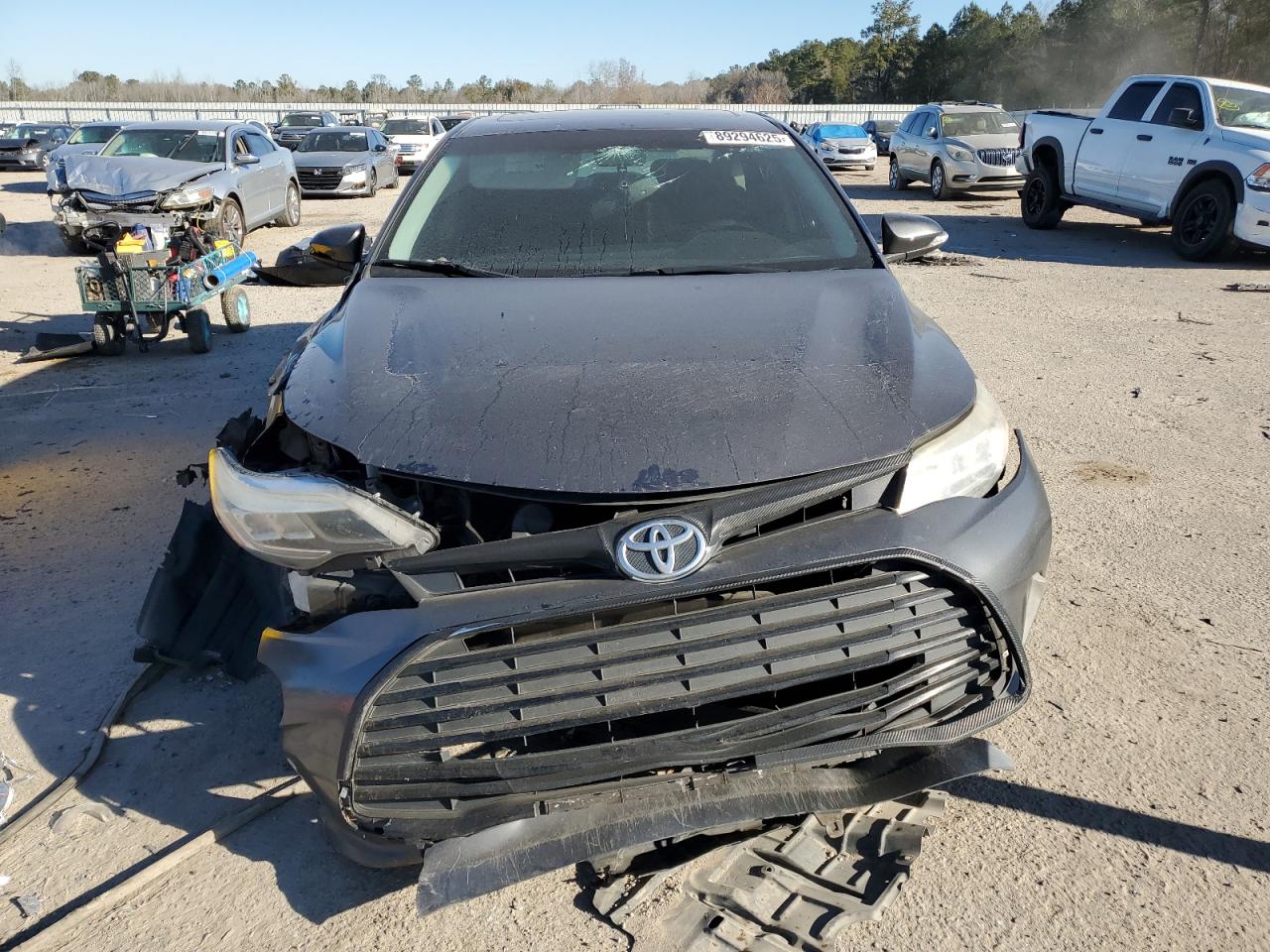2016 Toyota Avalon - Image 5