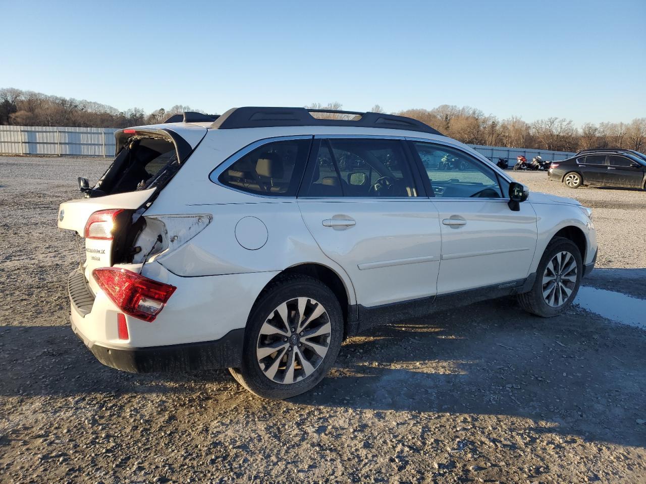 2017 Subaru Outback - Image 3