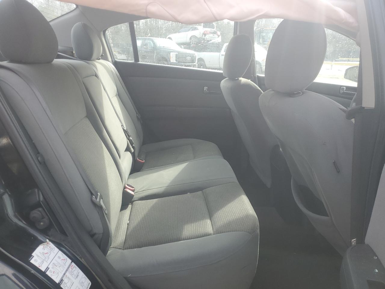 2011 Nissan Sentra - Image 10