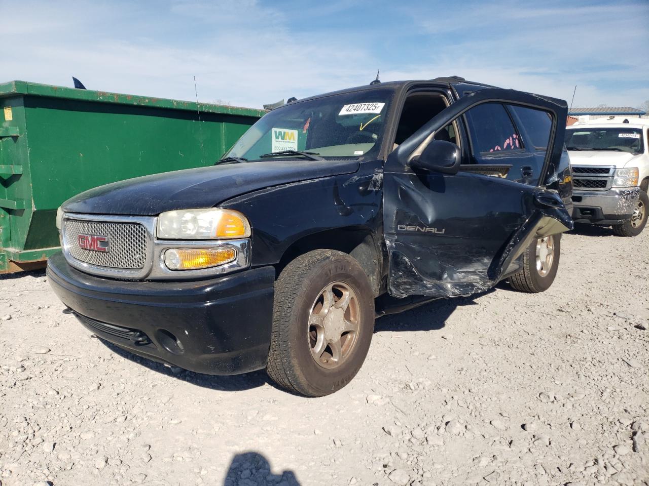 2005 GMC Yukon - Image 1