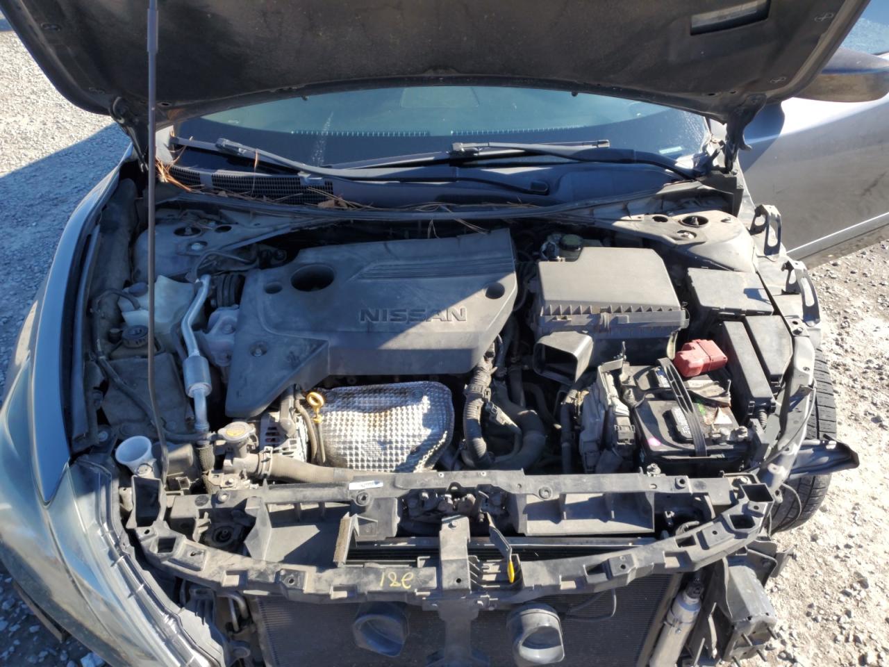 2017 Nissan Altima - Image 11