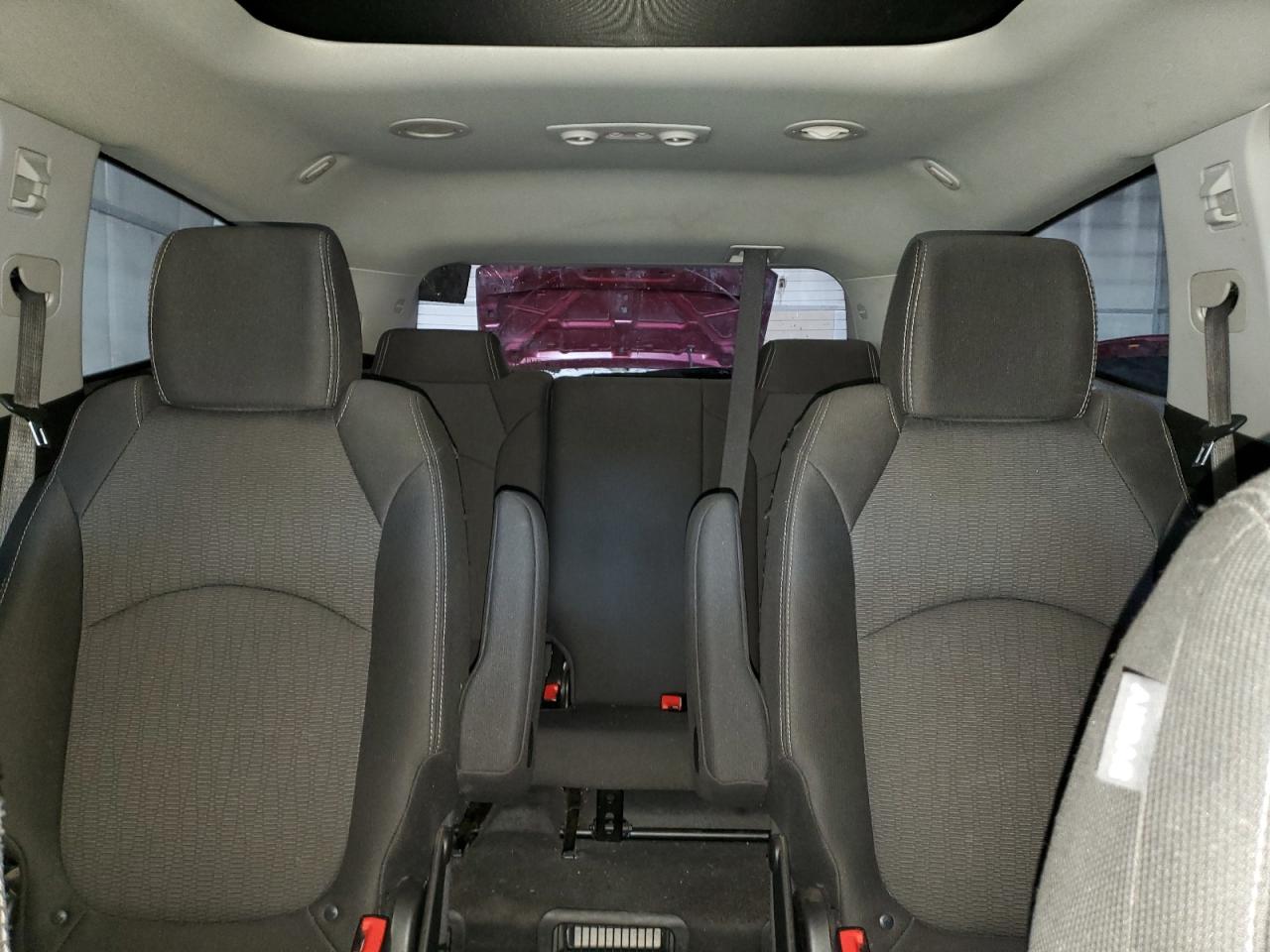 2017 Chevrolet Traverse - Image 10