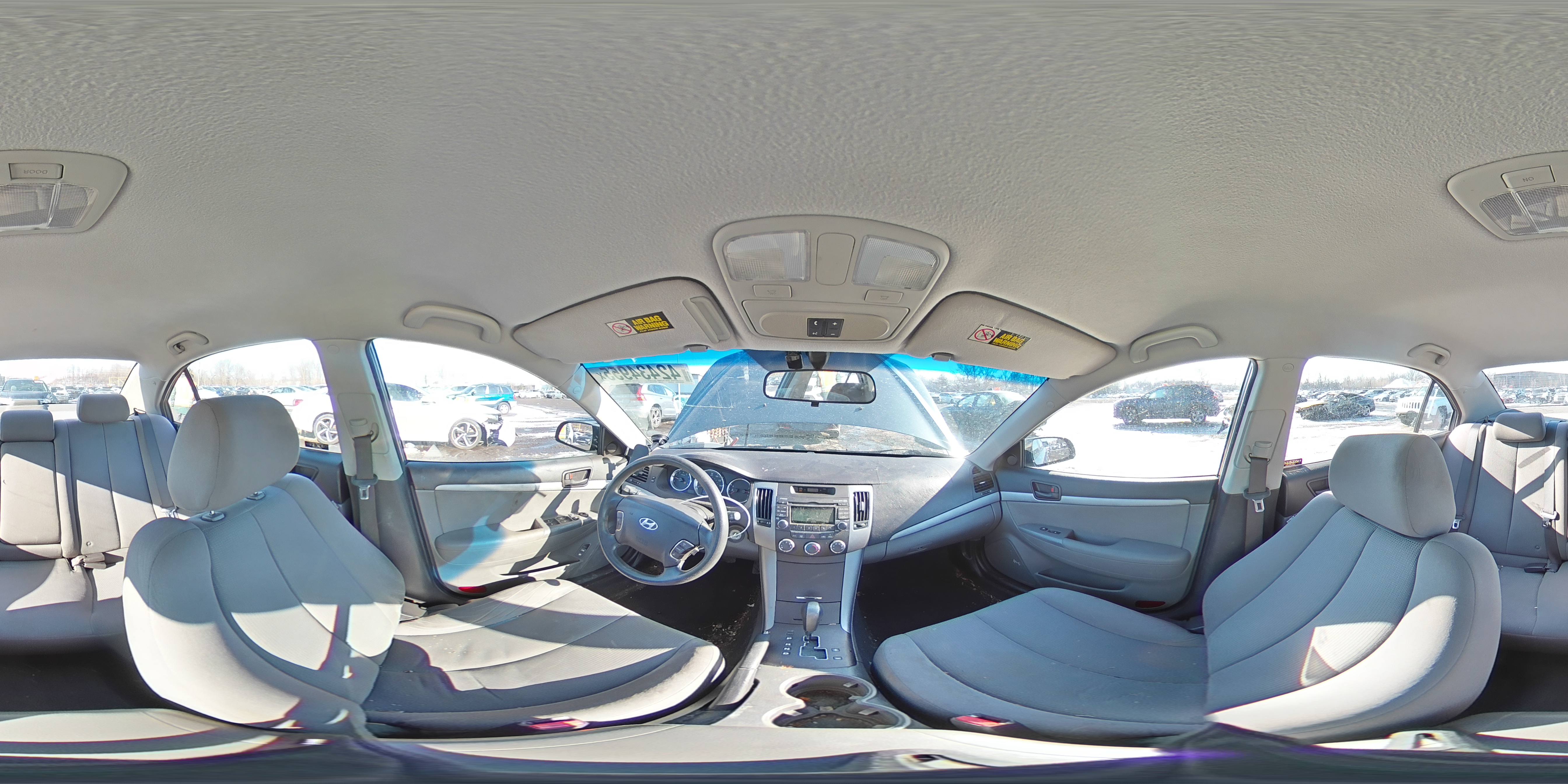2010 Hyundai Sonata - Image 13