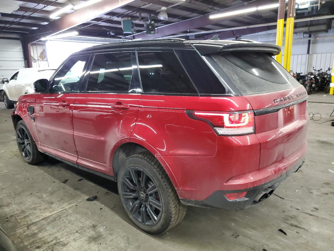 2016 Land Rover Range Rover - Image 2