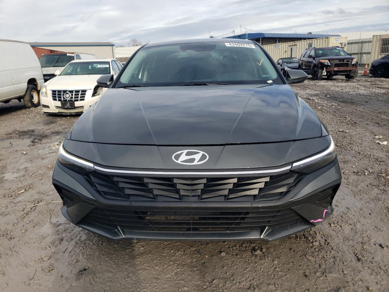 2024 Hyundai Elantra - Image 5