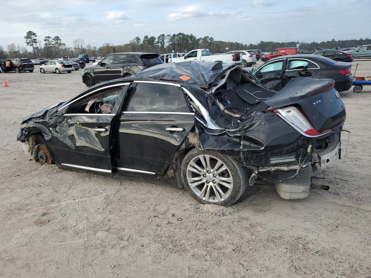2019 Cadillac XTS - Image 2