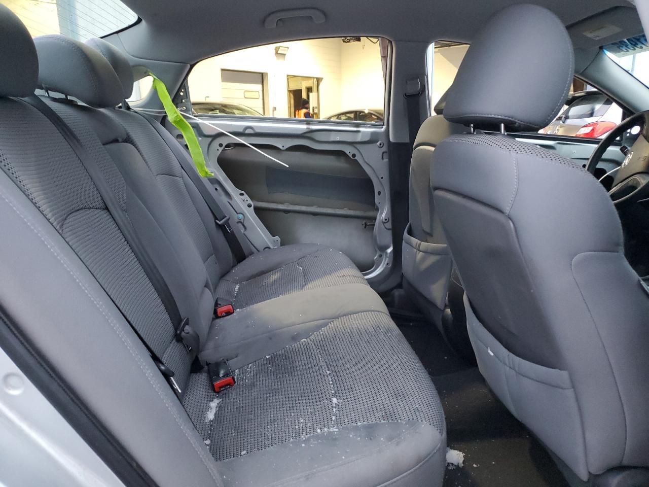 2011 Hyundai Sonata - Image 10