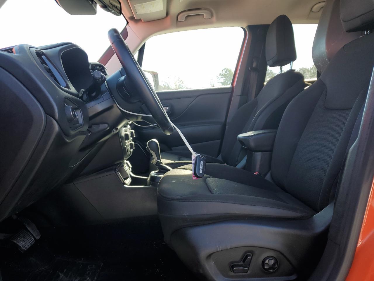 2019 Jeep Renegade - Image 7
