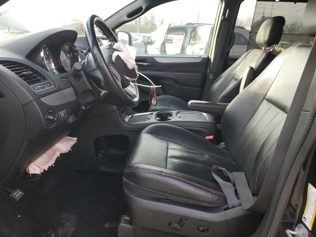 2017 Dodge Caravan - Image 7
