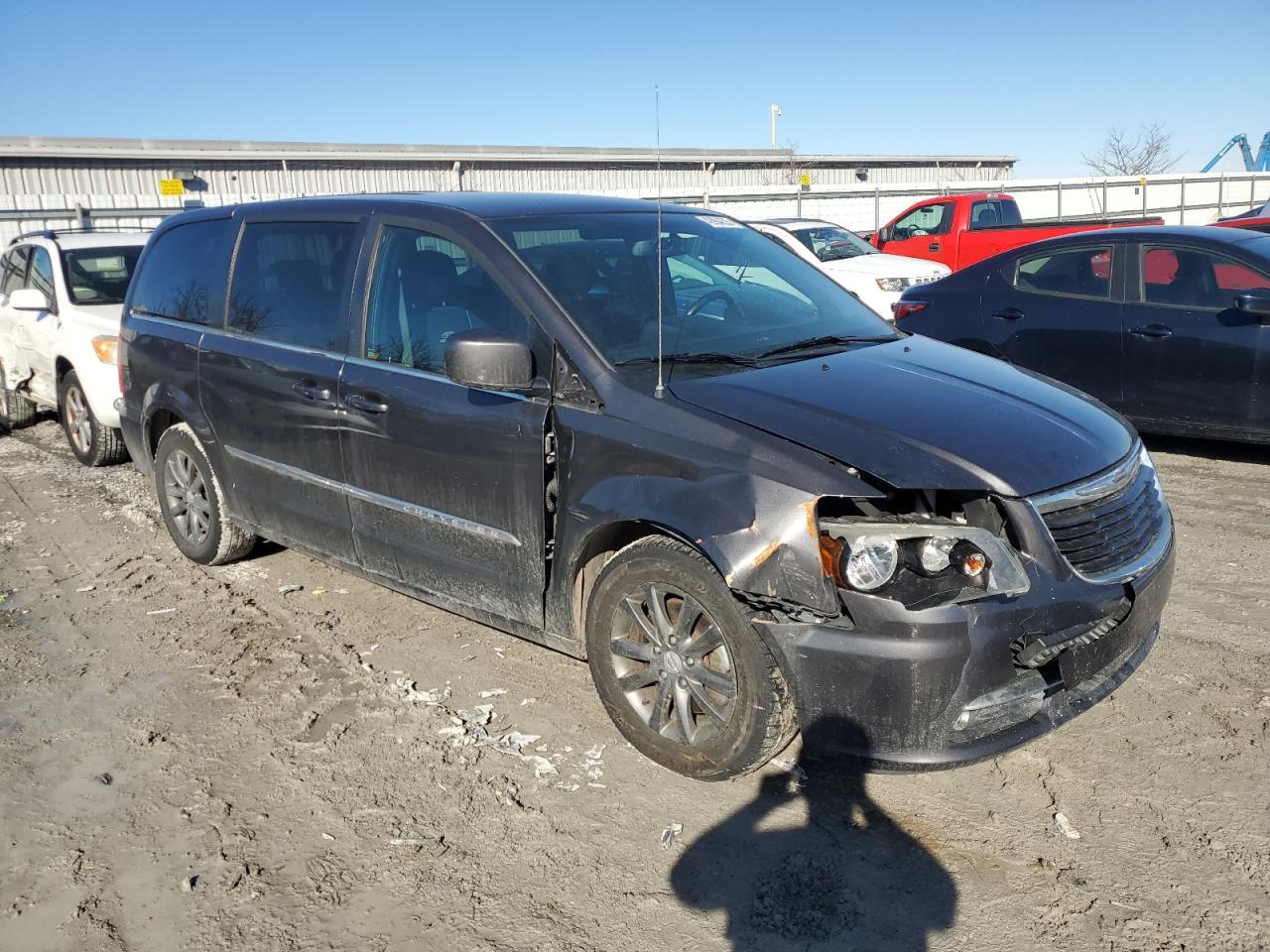 2016 Chrysler Town & Country - Image 4