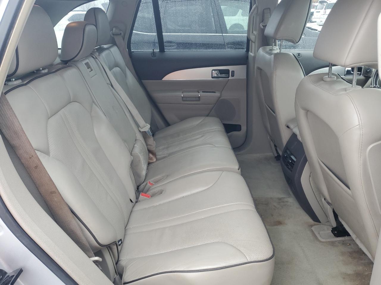 2011 Lincoln MKX - Image 11