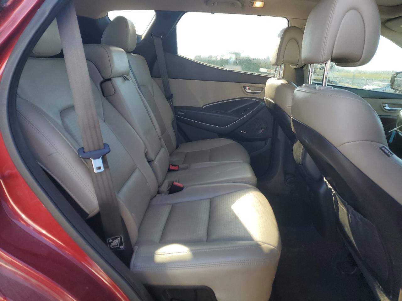 2013 Hyundai Santa Fe - Image 11