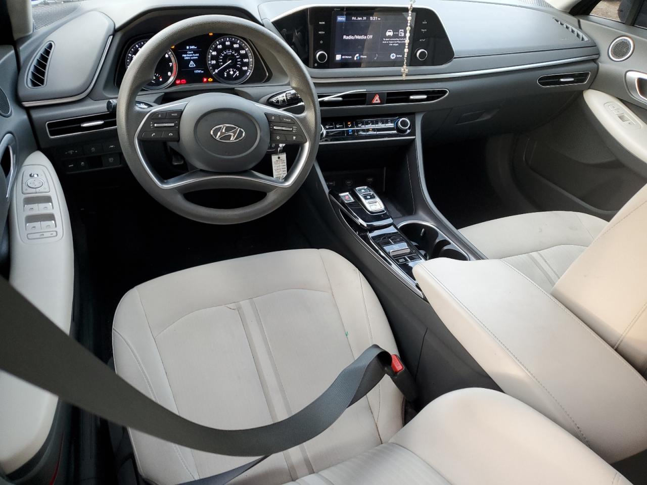 2022 Hyundai Sonata - Image 8
