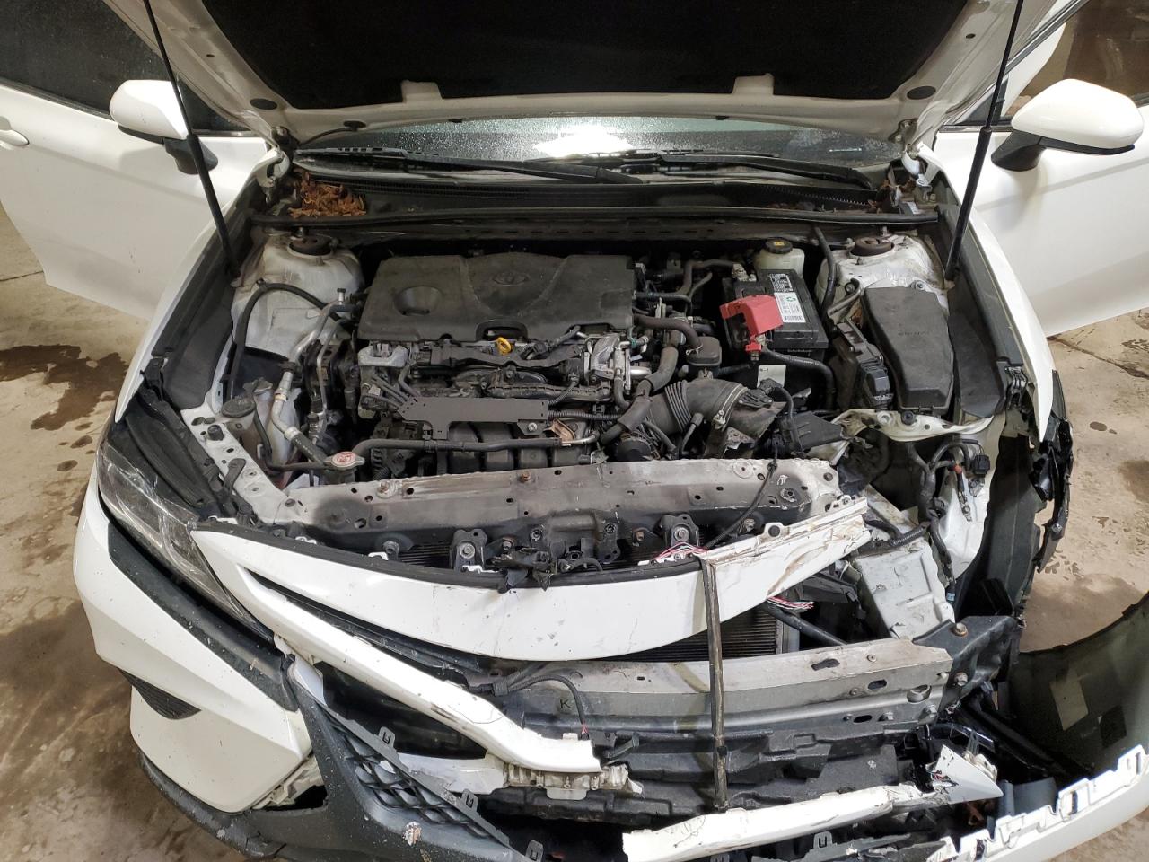 2018 Toyota Camry - Image 11