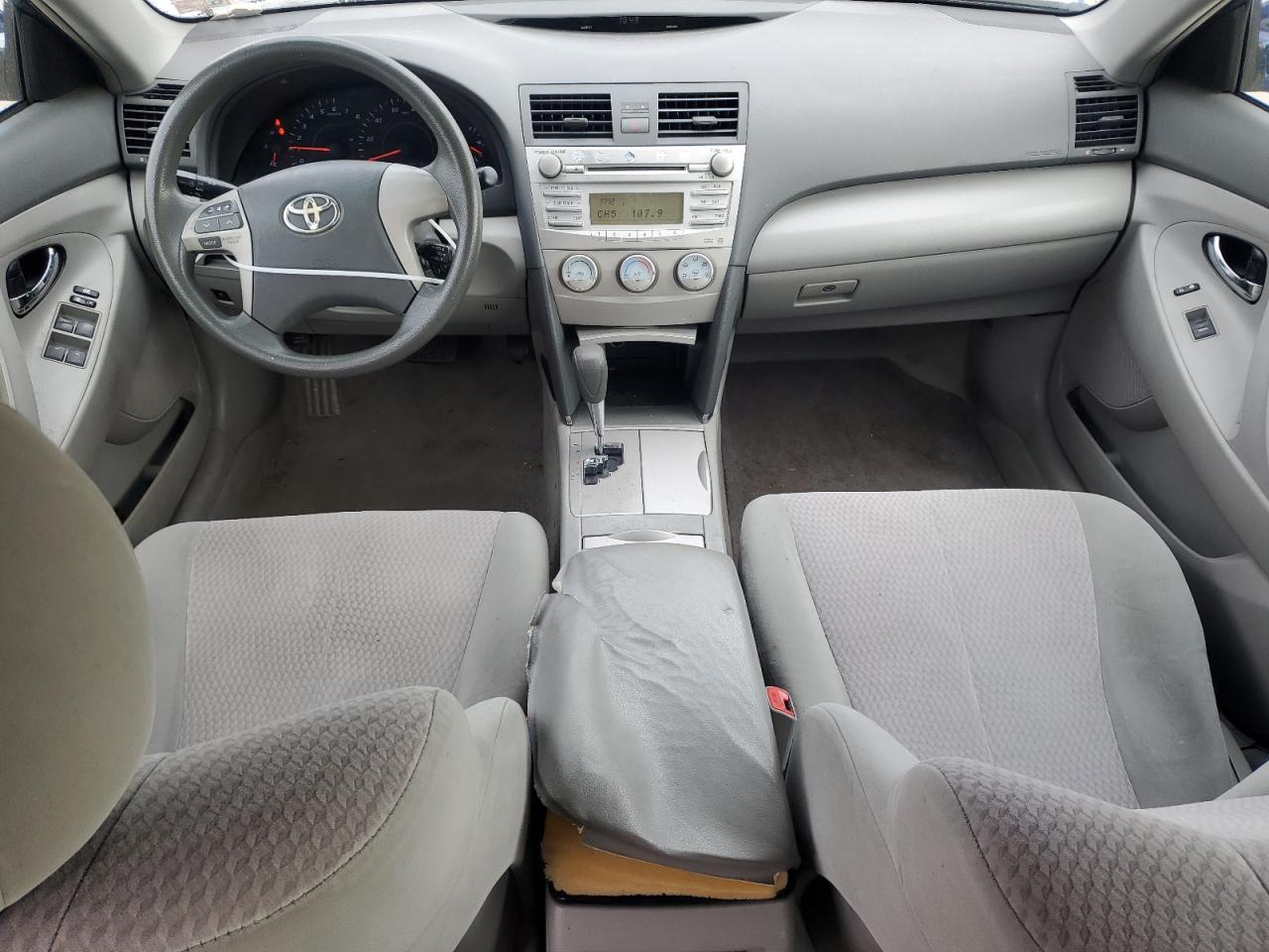 2011 Toyota Camry - Image 8
