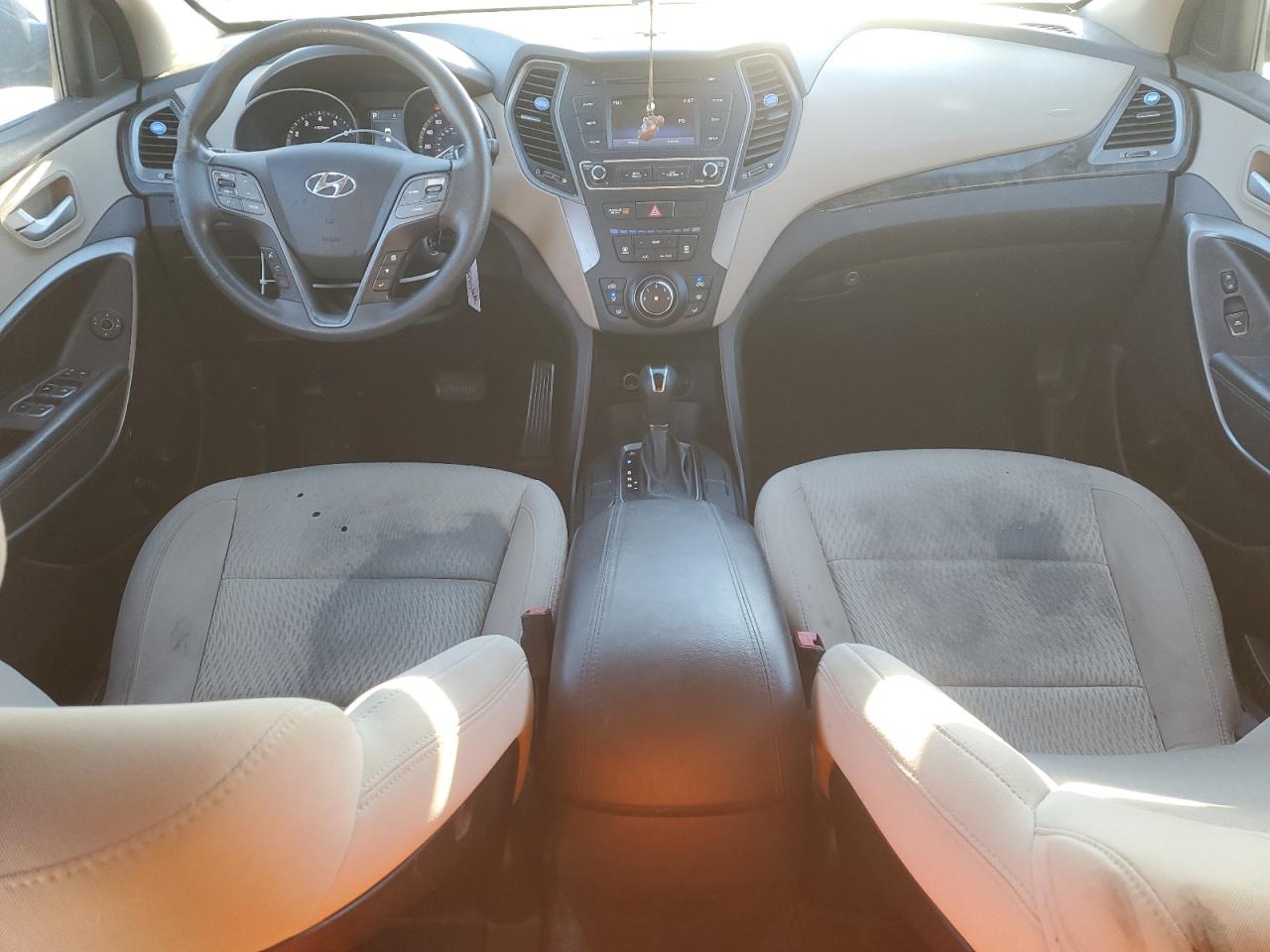 2017 Hyundai Santa Fe - Image 8