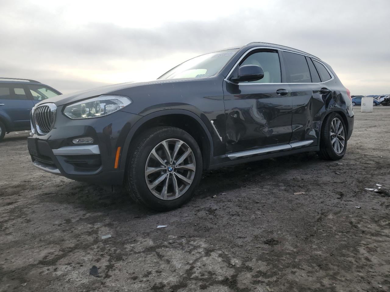 VIN 5UXTR9C58KLR03642 2019 BMW X3 no.1