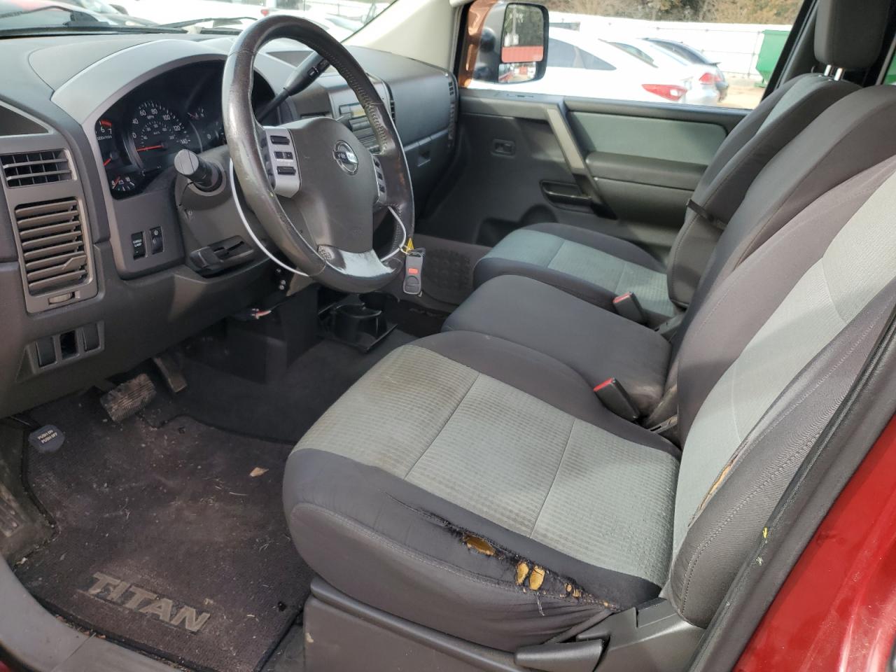 2004 Nissan Titan - Image 7