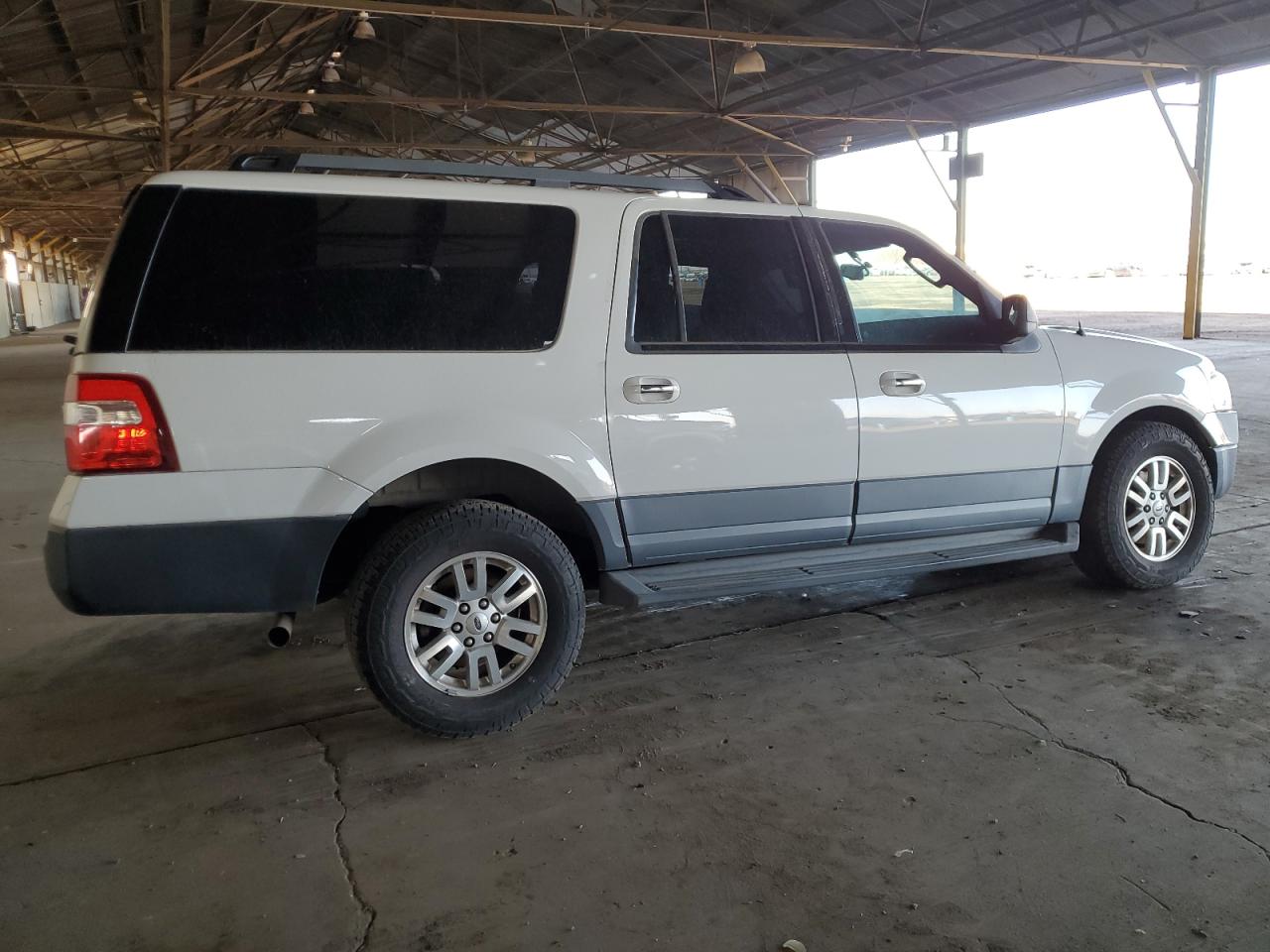 2014 Ford Expedition - Image 3