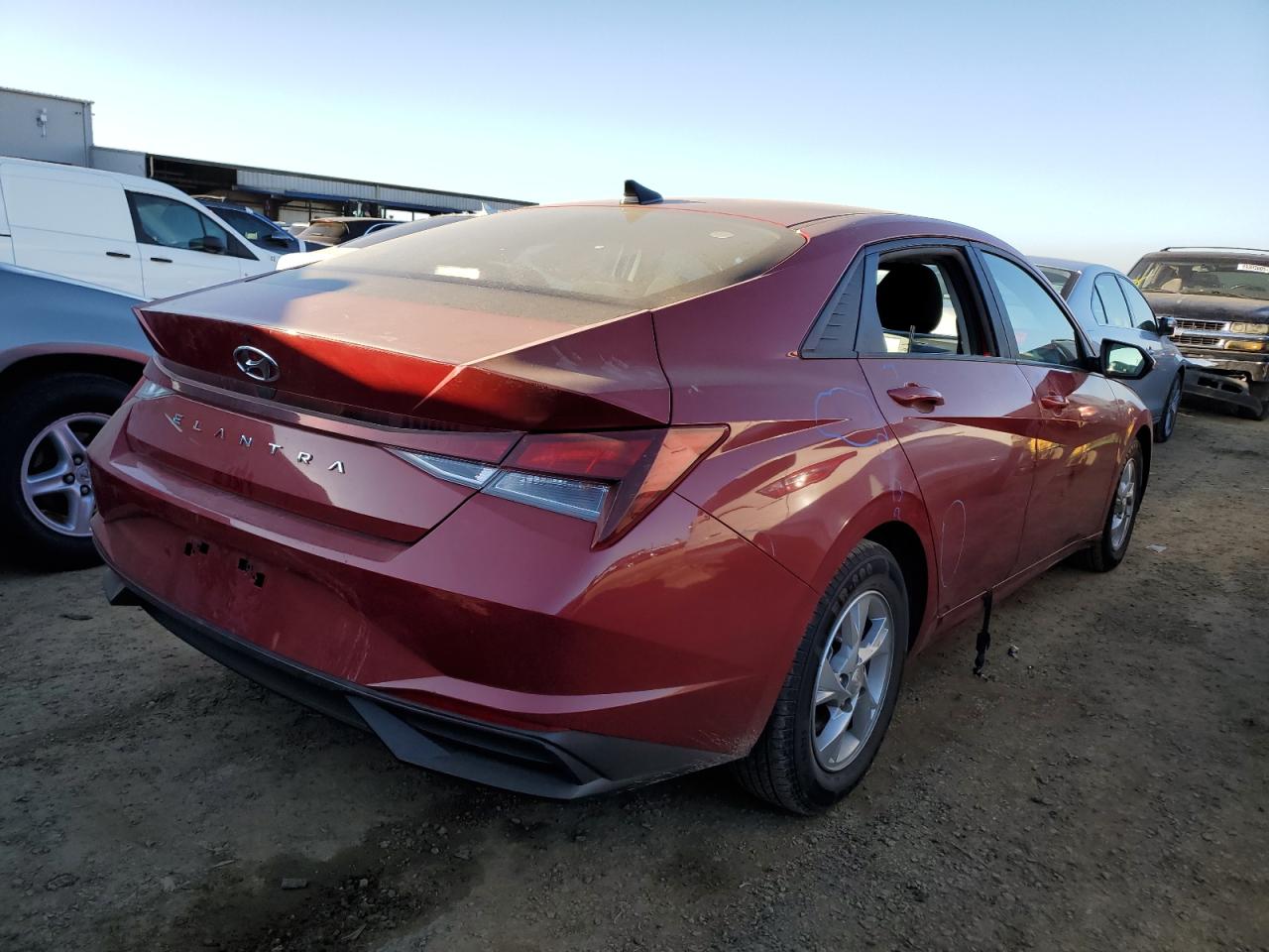 2021 Hyundai Elantra - Image 3