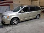 2011 Chrysler Town & Country Touring na sprzedaż w Candia, NH - Minor Dent/Scratches