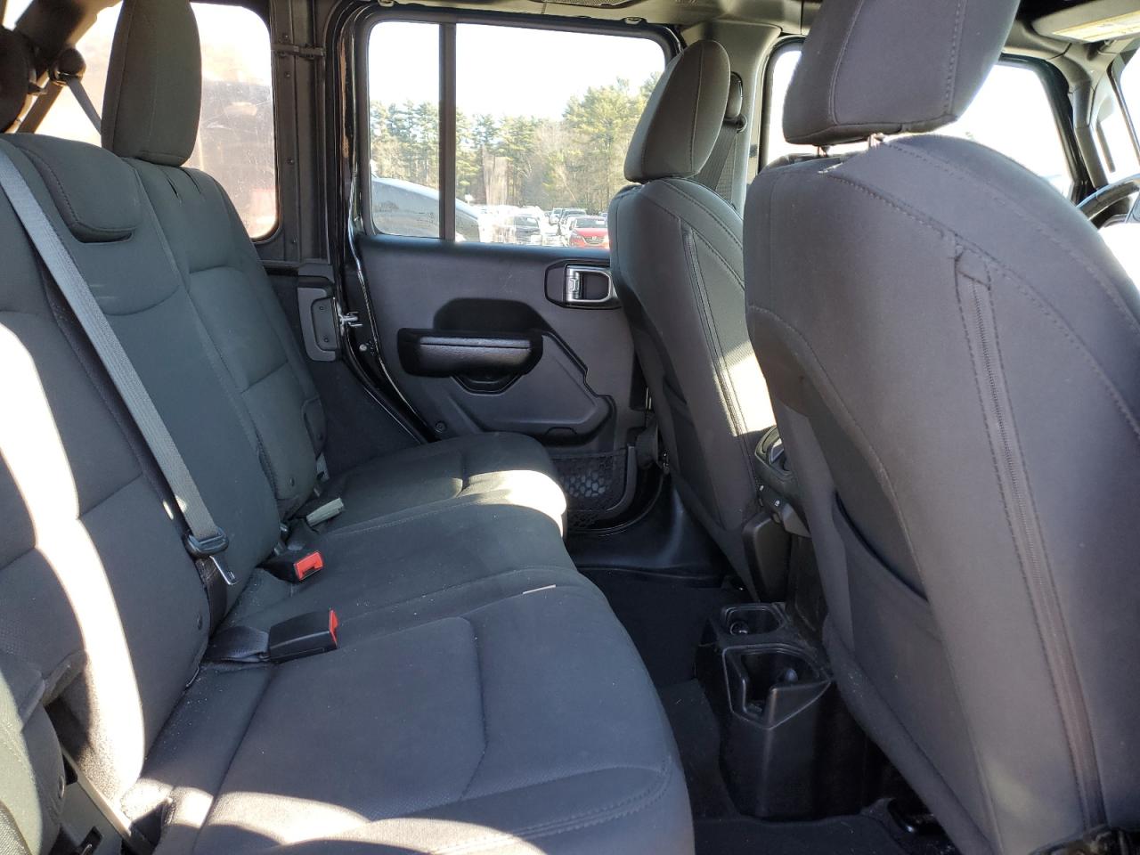 2018 Jeep Wrangler - Image 10
