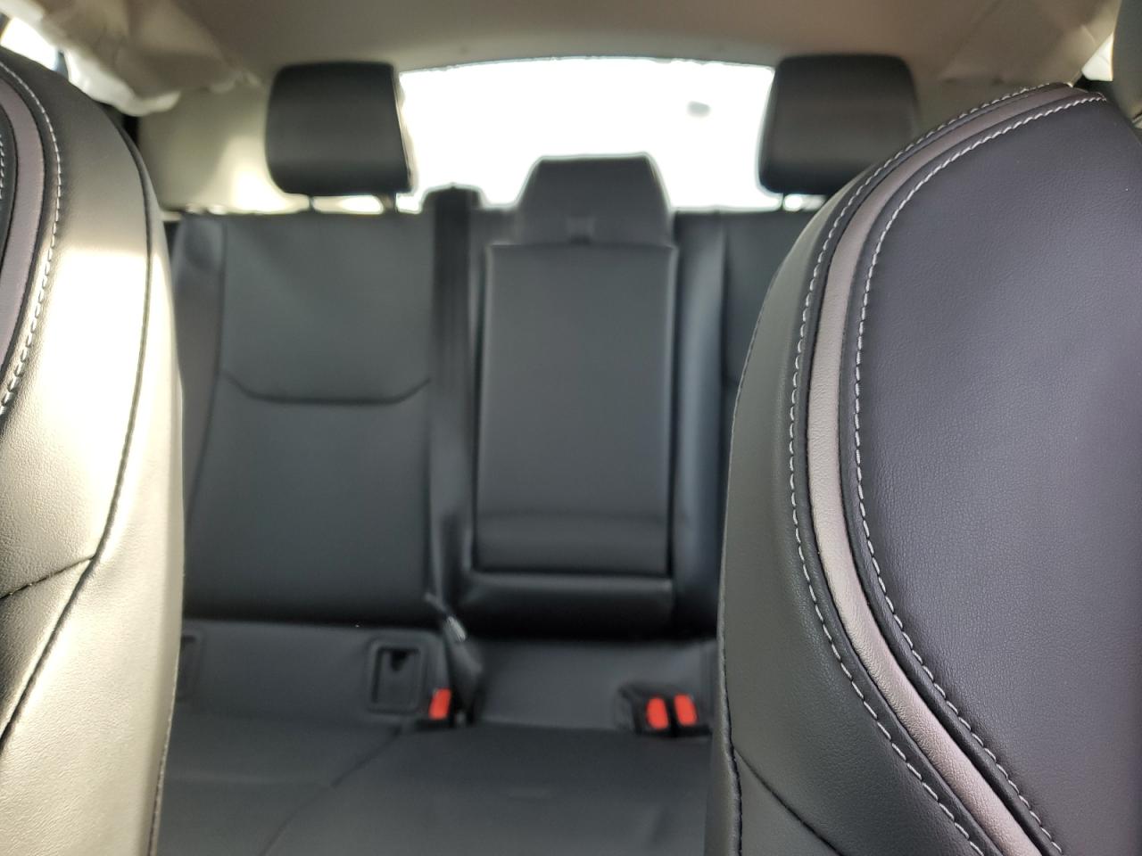 2024 Toyota Prius - Image 10